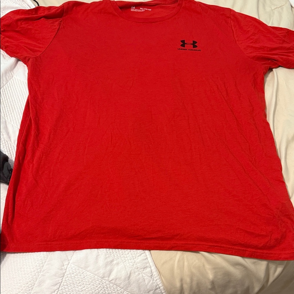 Under Armour Men's Vibrant Red Tee
